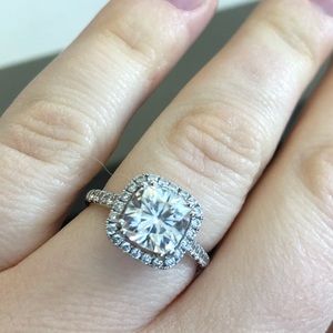 2.2ct H VVS2 moissanite, 14kt white gold size 6.5